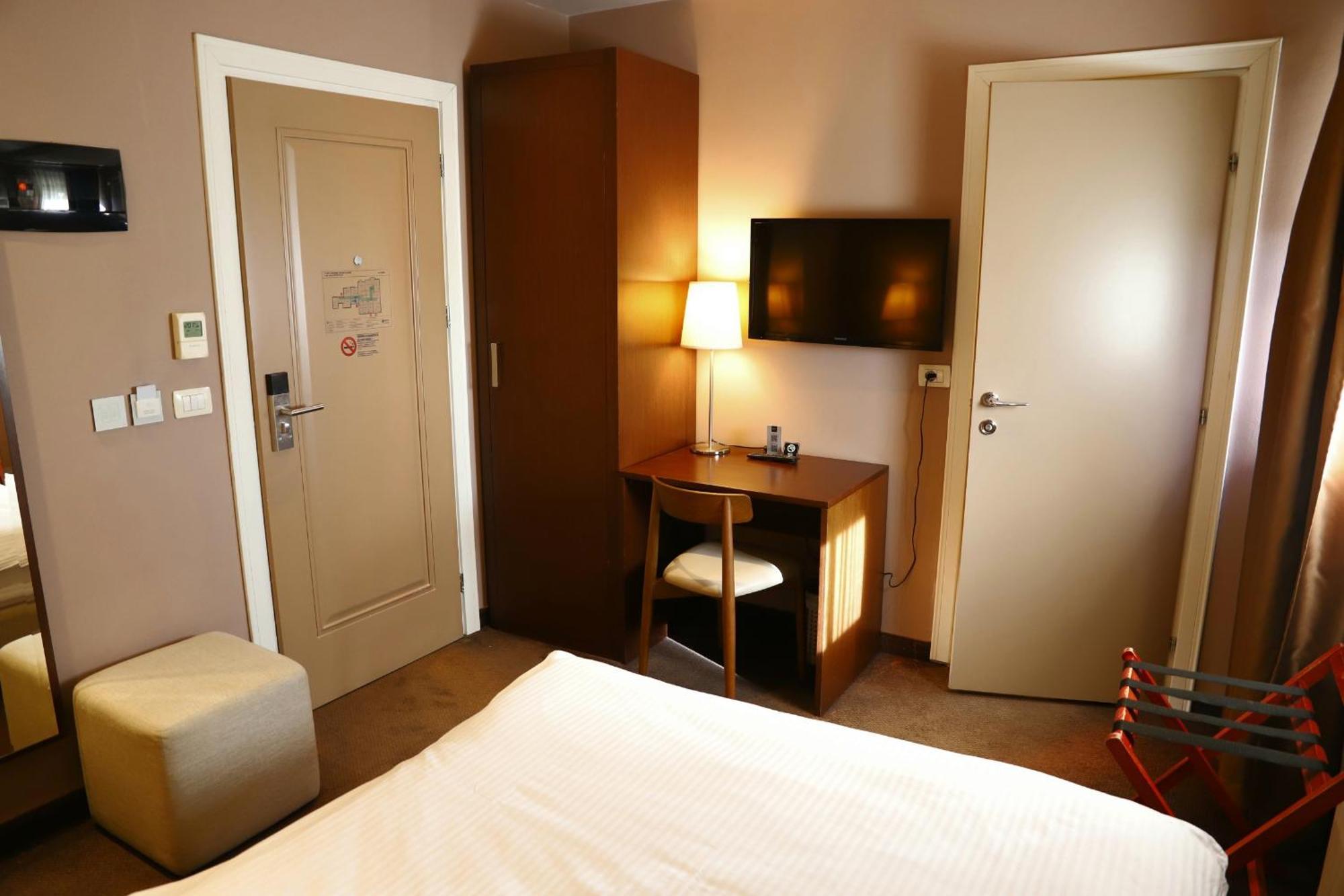 Mondial Отель 4*