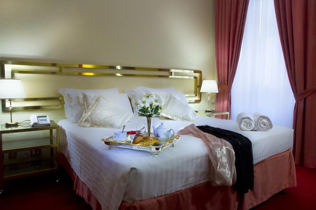 Hotel Mondial 4*